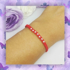 Pulsera macramé con bolitas