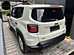 Imagen de JEEP RENEGADE SPORT 1.8 MANUAL