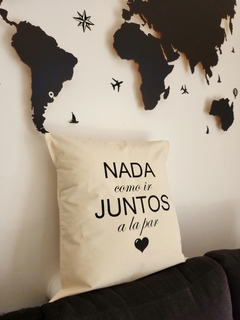 Almohadon Nada Como Ir Juntos A La Par 50x50 - comprar online