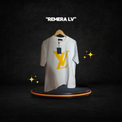 Remera LV