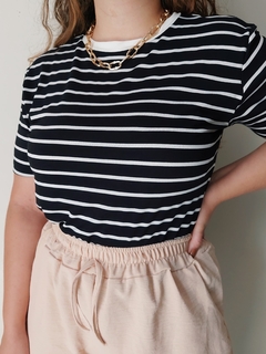 Blusa Listras na internet
