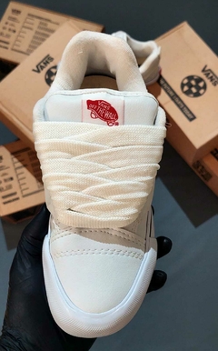 Imagen de VANS KNU SKOOL TOTAL WHITE