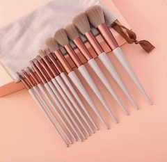 Conjunto com 13 pincéis profissionais - loja online