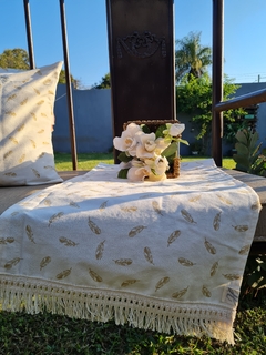CAMINO DE MESA TUSOR PLUMITAS BEIGE - comprar online