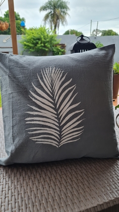 FUNDA TUSOR GRIS ESTAMPA HOJAS