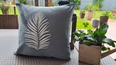 FUNDA TUSOR GRIS ESTAMPA HOJAS - comprar online