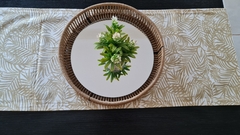 CAMINO DE MESA TUSOR HOJAS BEIGE - comprar online