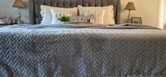 MANTA SOFT GRIS LABRADA HOJITAS