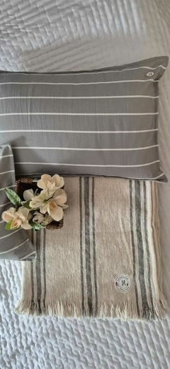 MANTA RUSTICA NATURAL RAYAS FINAS GRIS - HOMEMADE