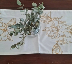 CAMINO DE MESA FLOR SUELA en internet