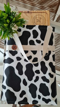 TABLA TIPO PLATO PARA ASADO Y/O PICADA + FUNDA ESTAMPA VACA - comprar online