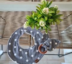 SET DE BABERO + MORDILLO LUNARES GRIS - comprar online