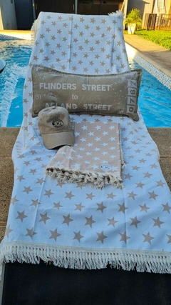 LONA PILETERA-PLAYERA-PLAYA ESTRELLA BEIGE Y BLANCO