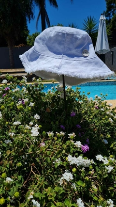 GORRO PILUSO BLANCO