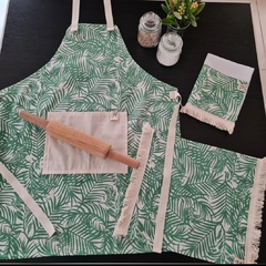 SET DELANTAL + REPASADOR HOJAS VERDES