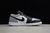 NIKE AirJordan 1