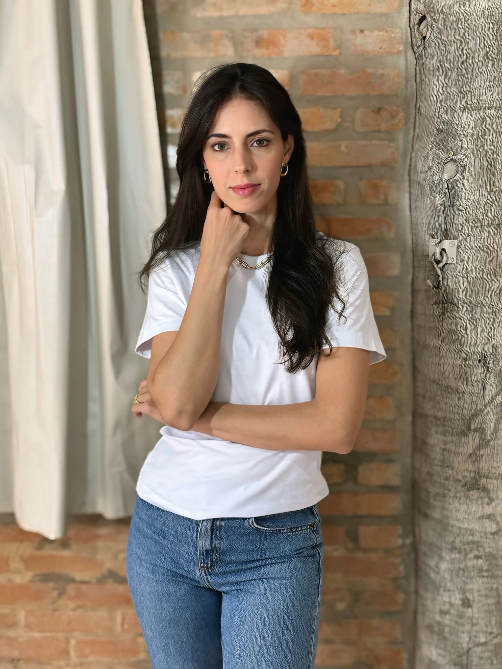 Camiseta Slim Branca - Gola Redonda