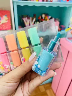 Marca texto de esmalte na internet