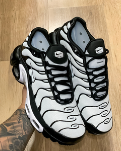Nike Air Max TN Plus 1 - Branco Listras Pretas