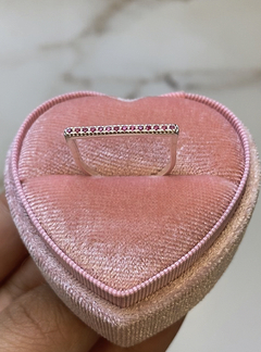 anel cravejado quadrado. rosa pink. prata 925. tam 19
