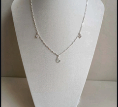 Colar coração com zircônias cristal. Prata 925 - comprar online