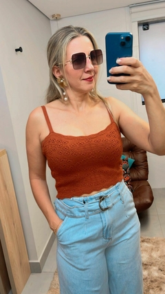 Cropped Dália na internet
