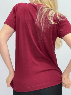 T-shirt Camiseta Vermelha - 0055 na internet