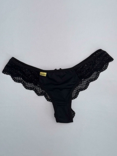 Calcinha Fio Renda Preta - 0069 - comprar online