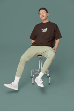 Camiseta Oversized - Fúria da luz