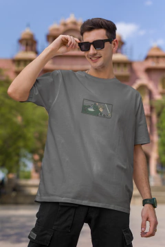 Camiseta Oversized - Levi - Plumarium Clothes® - Bordados Personalizados