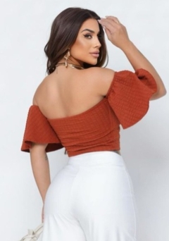 Cropped Babado - comprar online