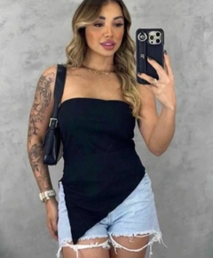 Blusa assimétrica