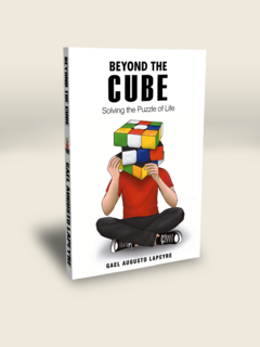 BEYOND THE CUBE (Inglés)