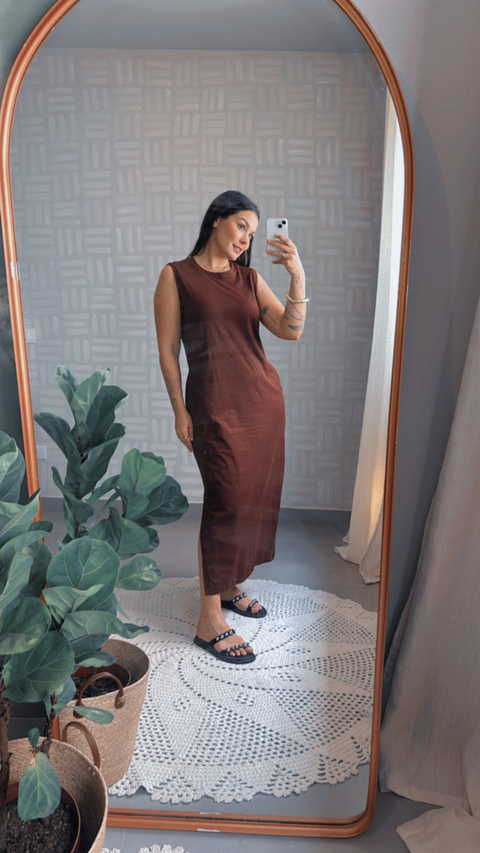 VESTIDO MIDI RETO - MARROM - comprar online