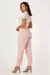 CALCA JEANS MOM MODELADORA DE CINTURA ALTA - COR ROSA CLARO - loja online