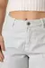 CALCA JEANS MOM MODELADORA DE CINTURA ALTA - COR CINZA CLARO - Natasha Closet