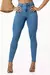 CALCA JEANS SKINNY BASICA MODELADORA LEVANTA BUMBUM CINTURA ALTA - COR AZUL CLARO na internet