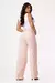 CALCA JEANS WIDE LEG MODELADORA DE CORTE SOFISTICADO E CINTURA ALTA - COR ROSA BEBE na internet