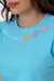 T-SHIRT MUSCLE TEE DEUS E BOM FLORES APLICACAO - COR AZUL CLARO - loja online