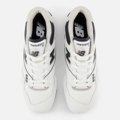 Tênis New Balance 550 White/Black na internet
