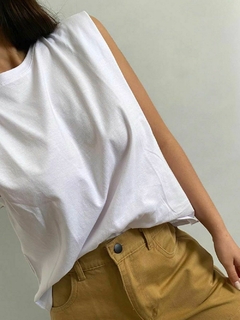 Musculosa VERO - comprar online