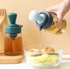DISPENSADOR DE ACEITE CON BROCHA 350 ML en internet