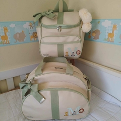 KIT BOLSA MATERNIDADE DE LUXO PERSONALIZADO COM INICIAIS - TEMA SAFÁRI (2 PEÇAS)