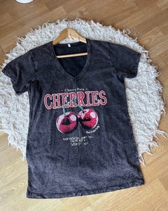 Remera Nevada Cherries - comprar online