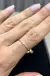 ANEL EM OURO 18K, CRAVEJADO E COM PEDRA CENTRAL MAIOR EM ZIRCÔNIA - comprar online