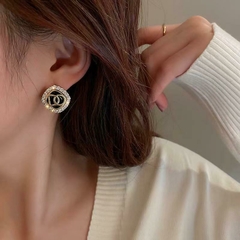 Brinco Estilo Chanel com Strass - comprar online
