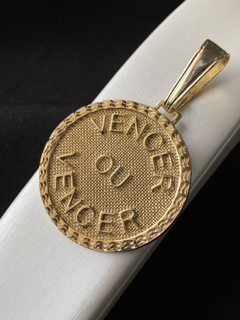 Pingente Medalha Vencer ou Vencer