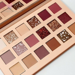 Paleta De Sombra Cinderella 18 Cores Febella Makeup - comprar online