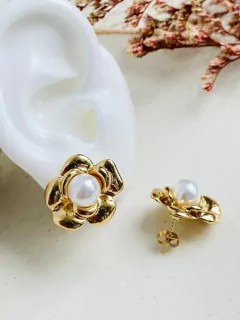 Arete Flor Perlita