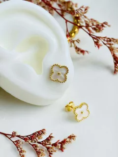 Arete Topo Van Cleef Blanco Pun - comprar online